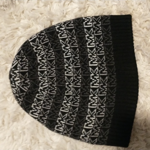 Michael Kors knitted reversible cap with logos - Picture 7 of 7